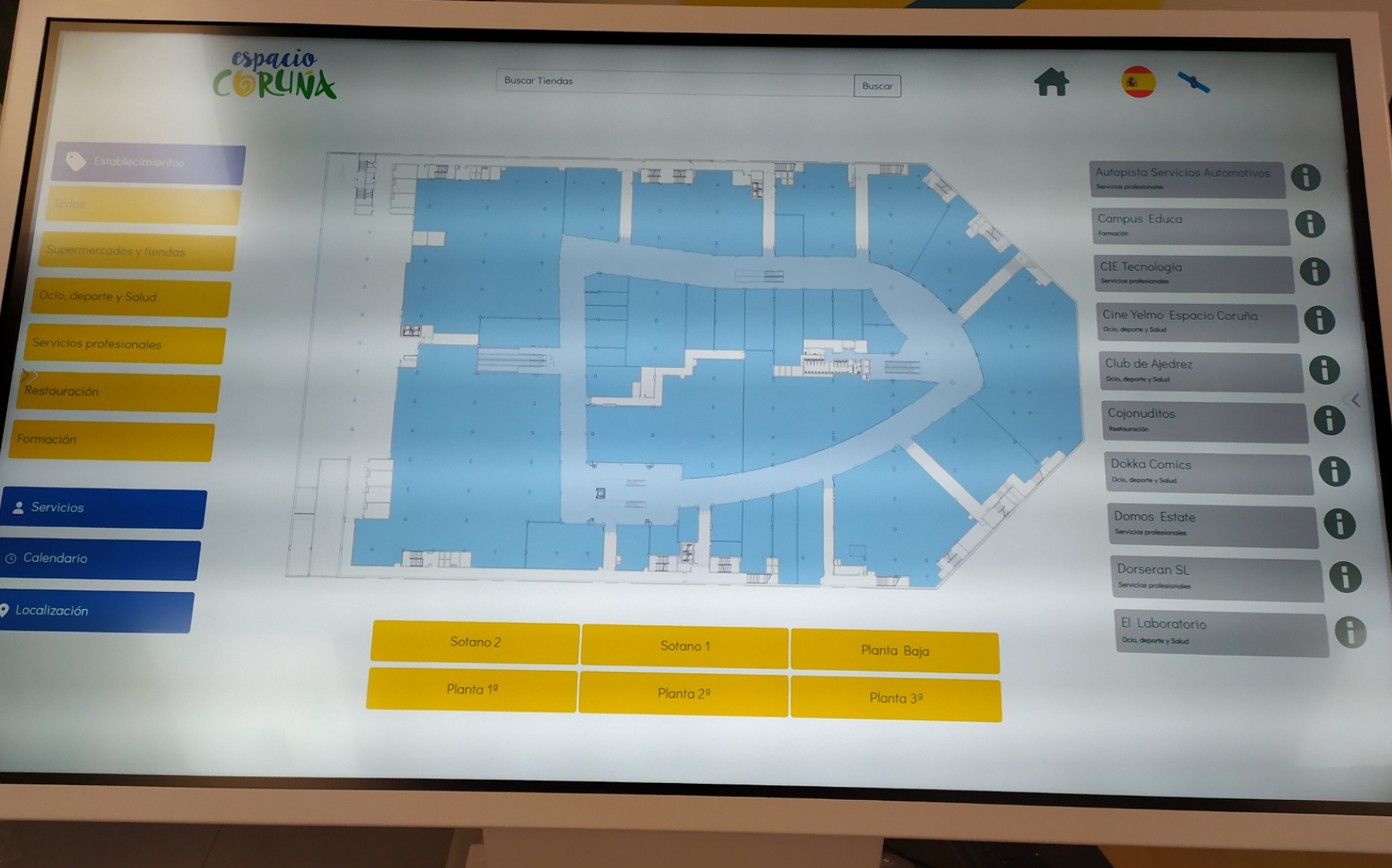 Atril táctil directorio centro comercial 2.