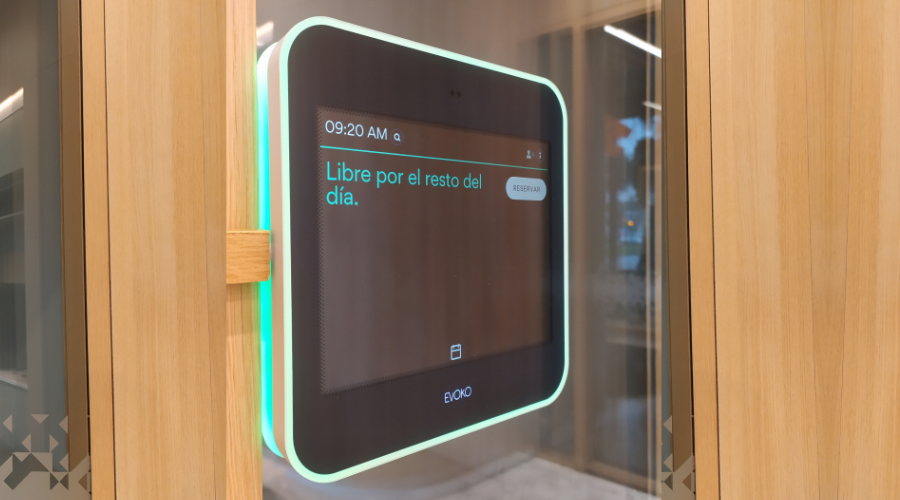 Pantalla para identificar salas, despachos o estancias.